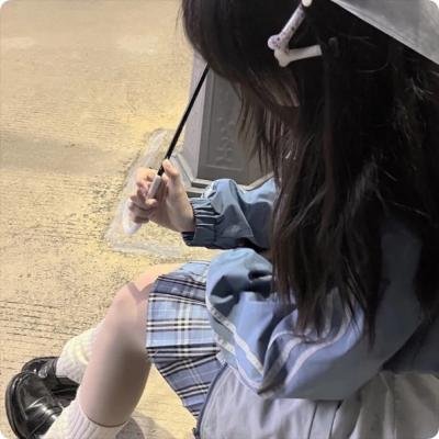 远山淡影